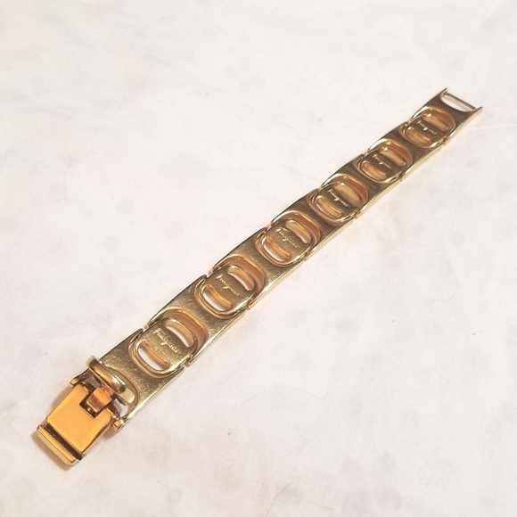 SALVATORE FERRAGAMO Gold Plated VALA Buckle LOGO Bracelet - Picture 3 of 8